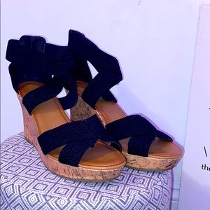 Vacation dress sandals